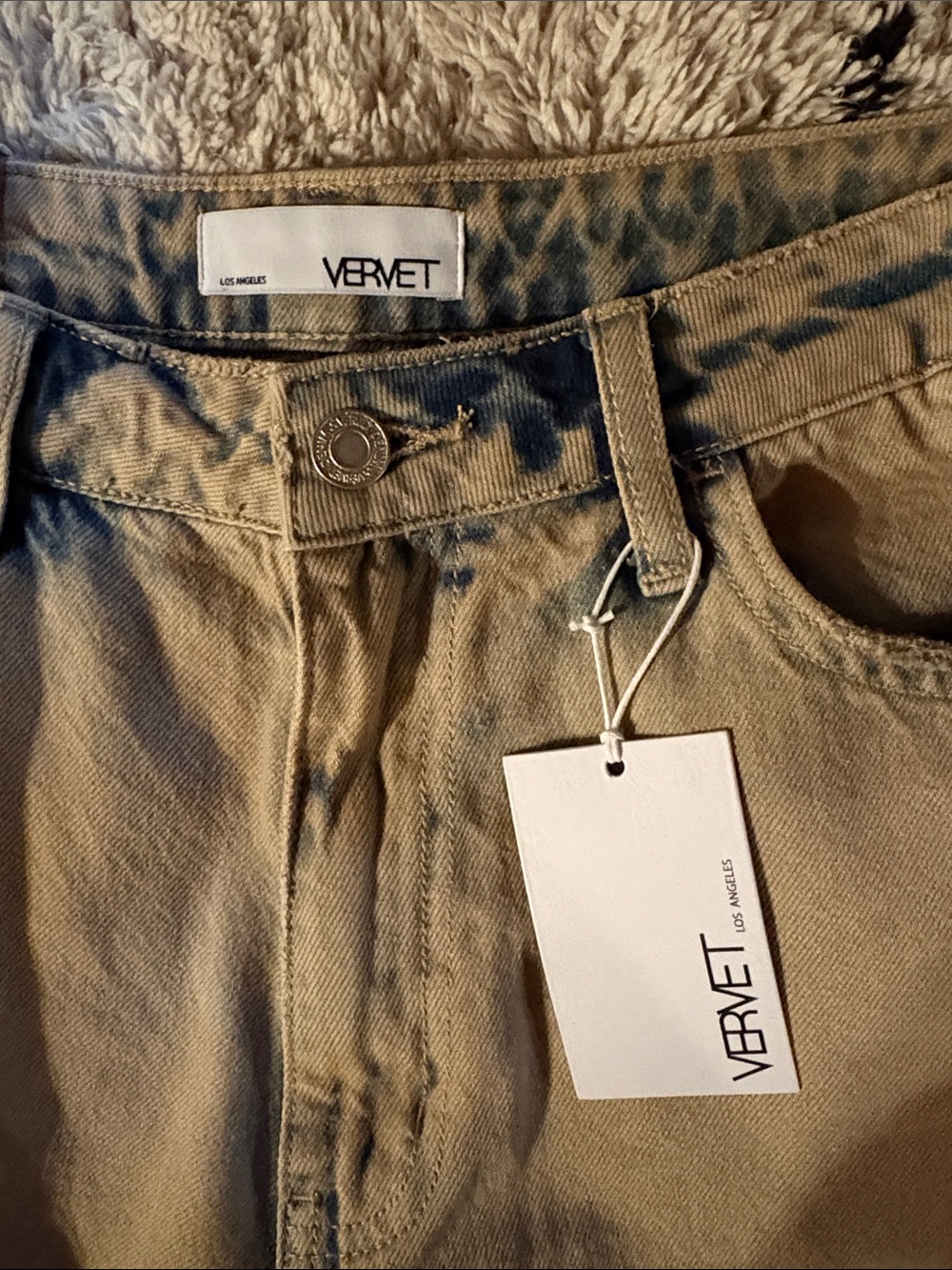NWT Vervet Leslie 90s Vintage Flare Distressed Acid Wash Jeans Size 29 - Picture 2 of 7